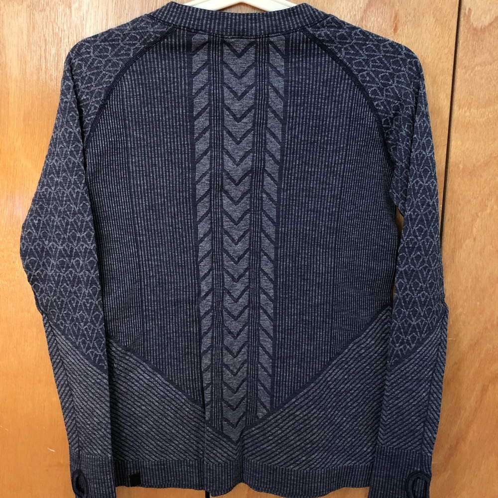 Ivivva Lululemon Fly Tech Long Sleeve Navy Shirt - Picture 2 of 4